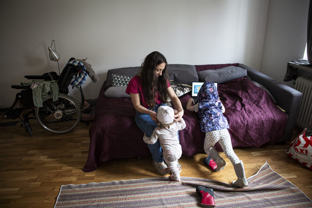 Diana Kvanchiani med döttrar.