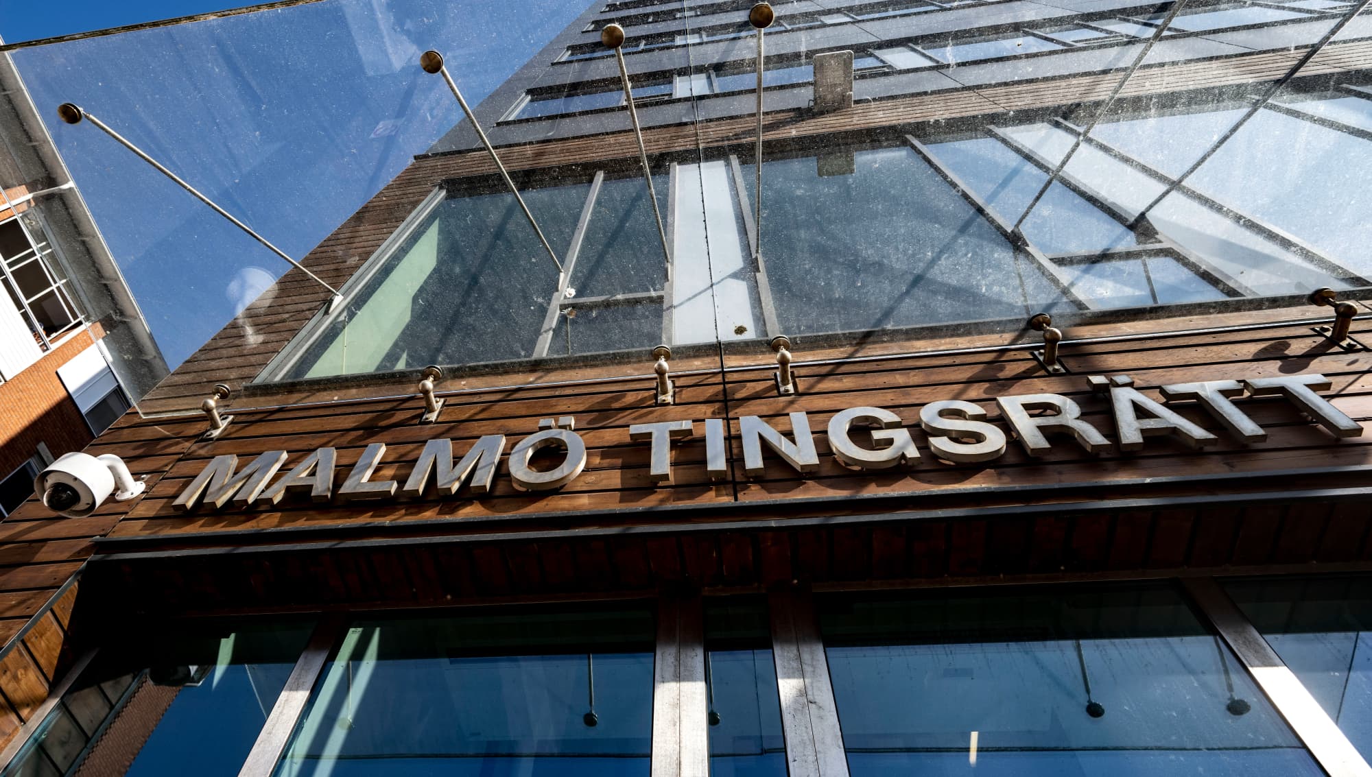 Kvinna dog efter plastikingrepp – läkaren döms tills fängelse