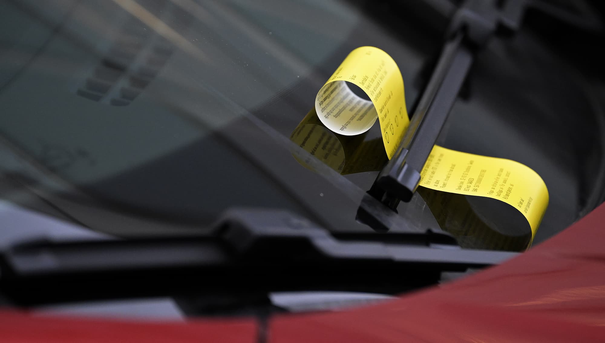 Ystads p-vakter kan nu bötfälla i Tomelilla