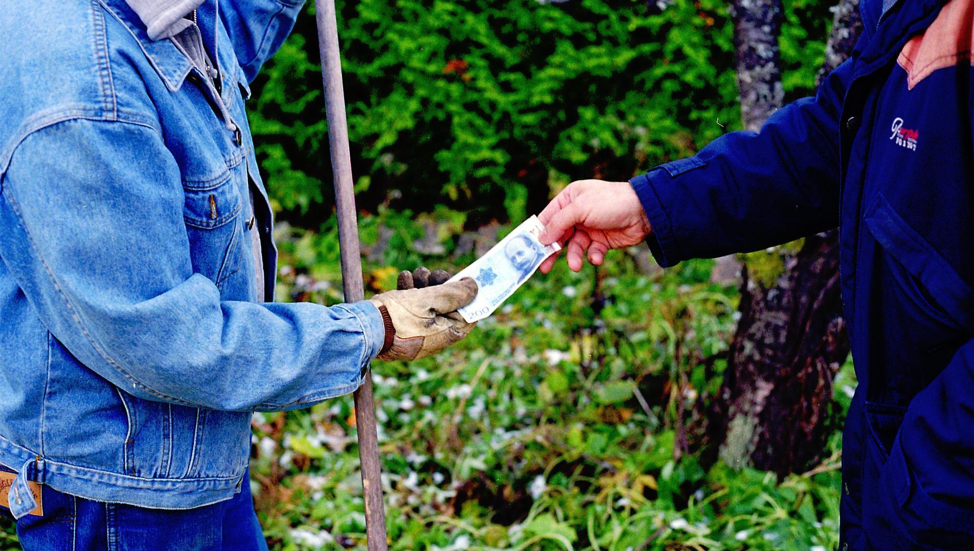 Fängelse kan vänta den som köper svarta byggjobb
