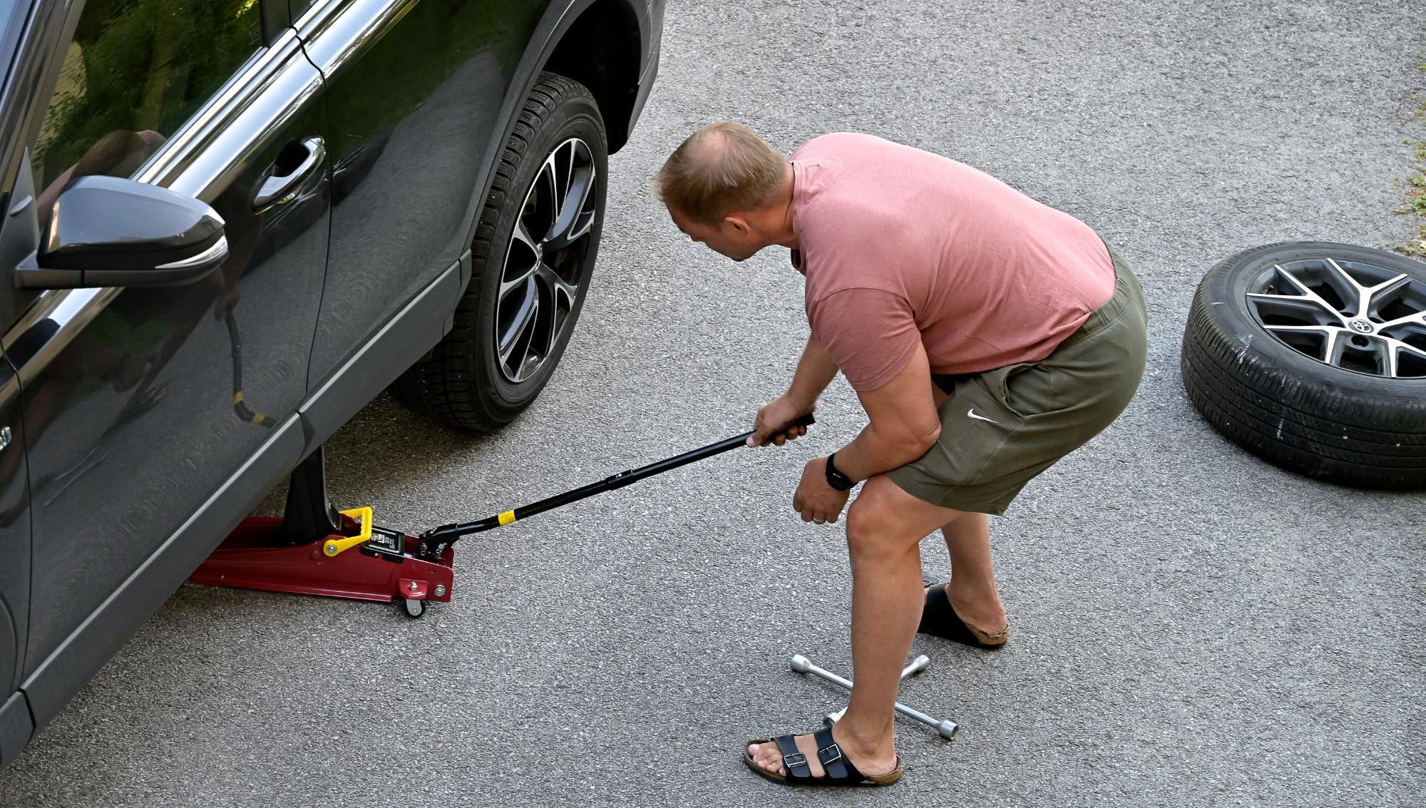 Elbilar får fler att välja däckverkstad