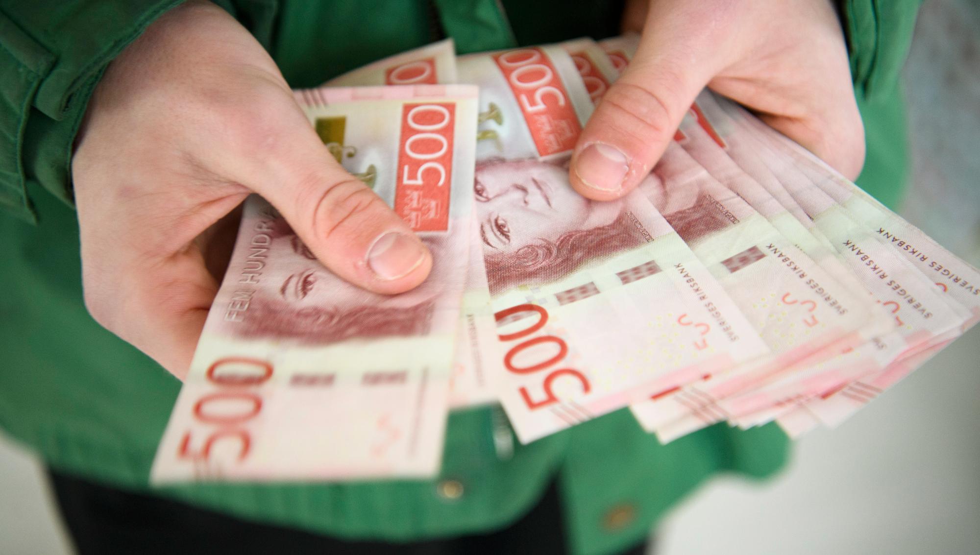 Tiotals miljarder betalas ut i skatteåterbäring